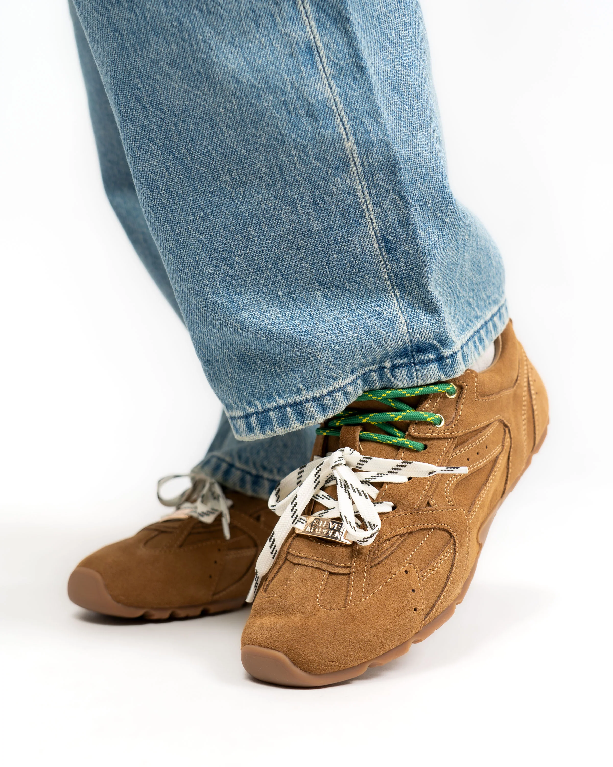 Asiel Sneakers