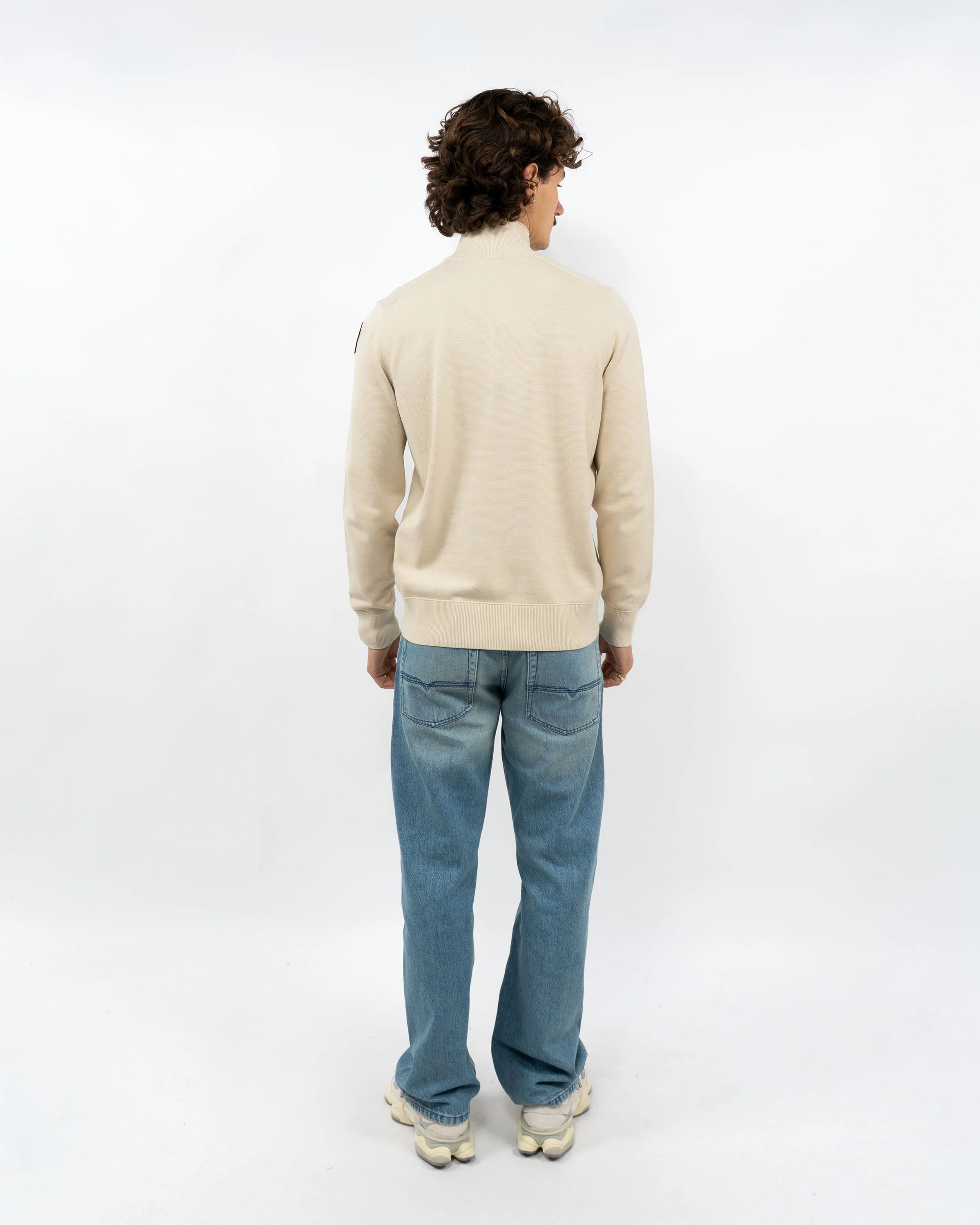 Basic Scoe Sweater - Image 7