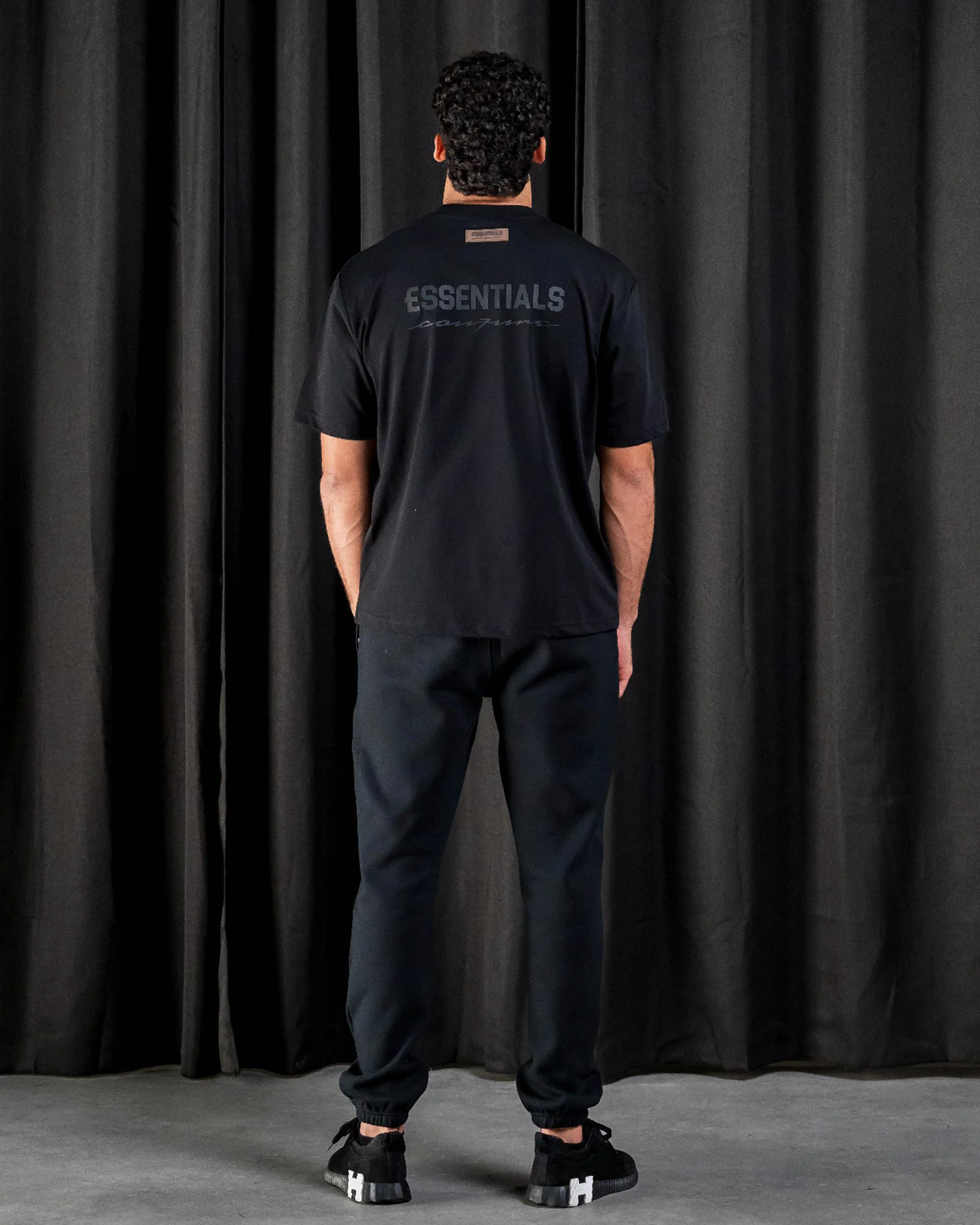 Basic Small Logo T-Shirt - Image 3