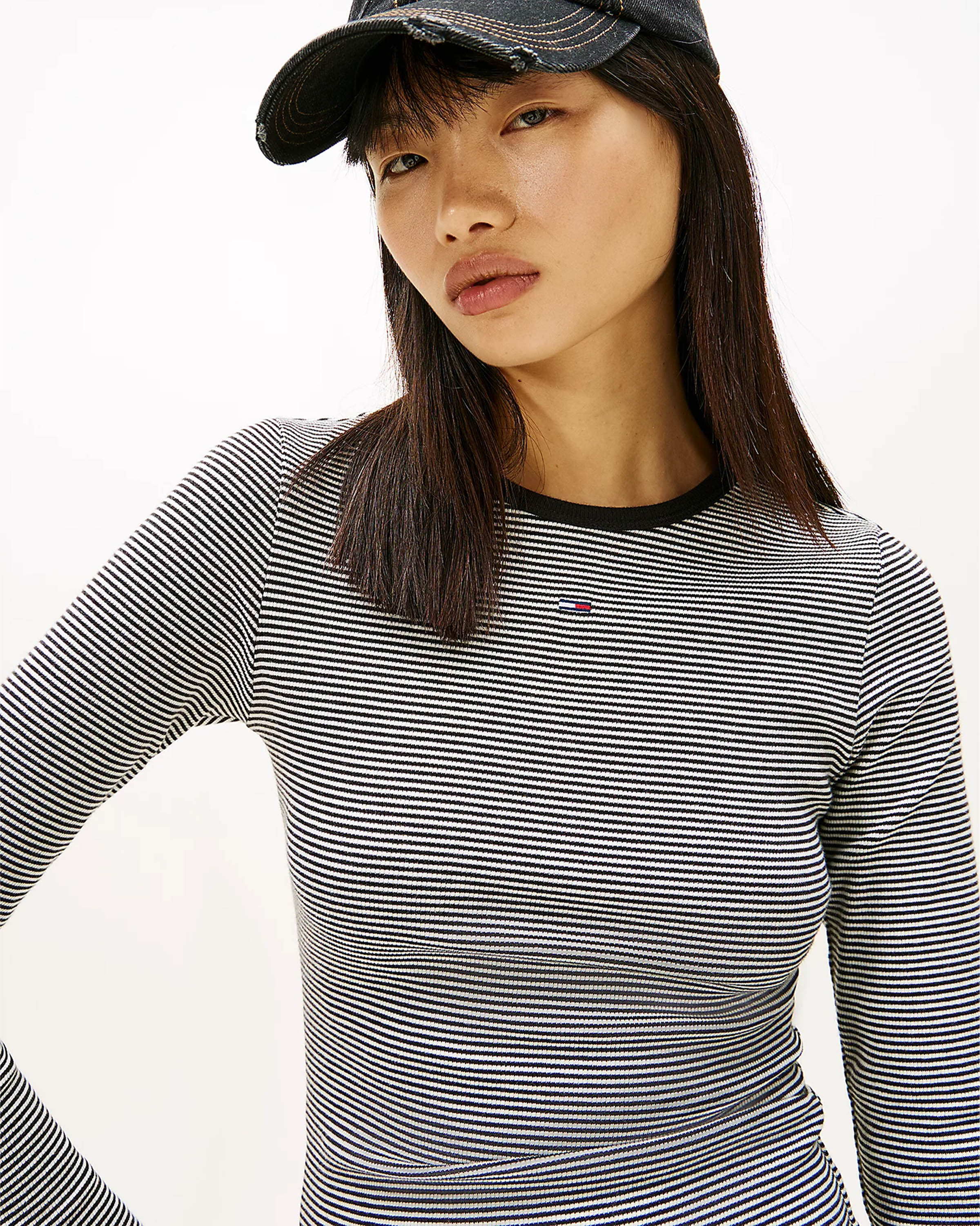 Essential Slim Fit Longsleeve T-Shirt - Image 2
