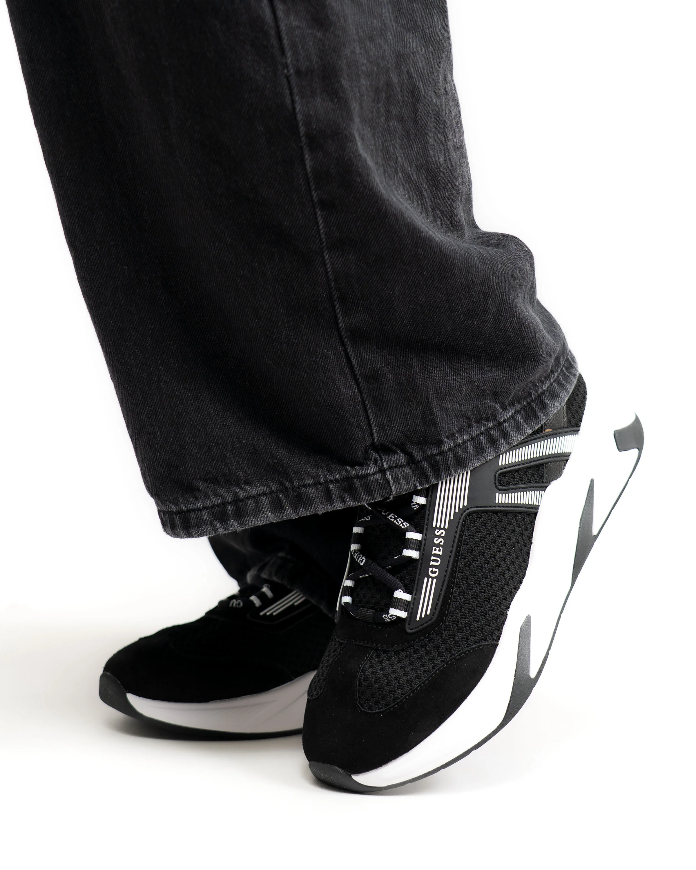 Genga Sneakers