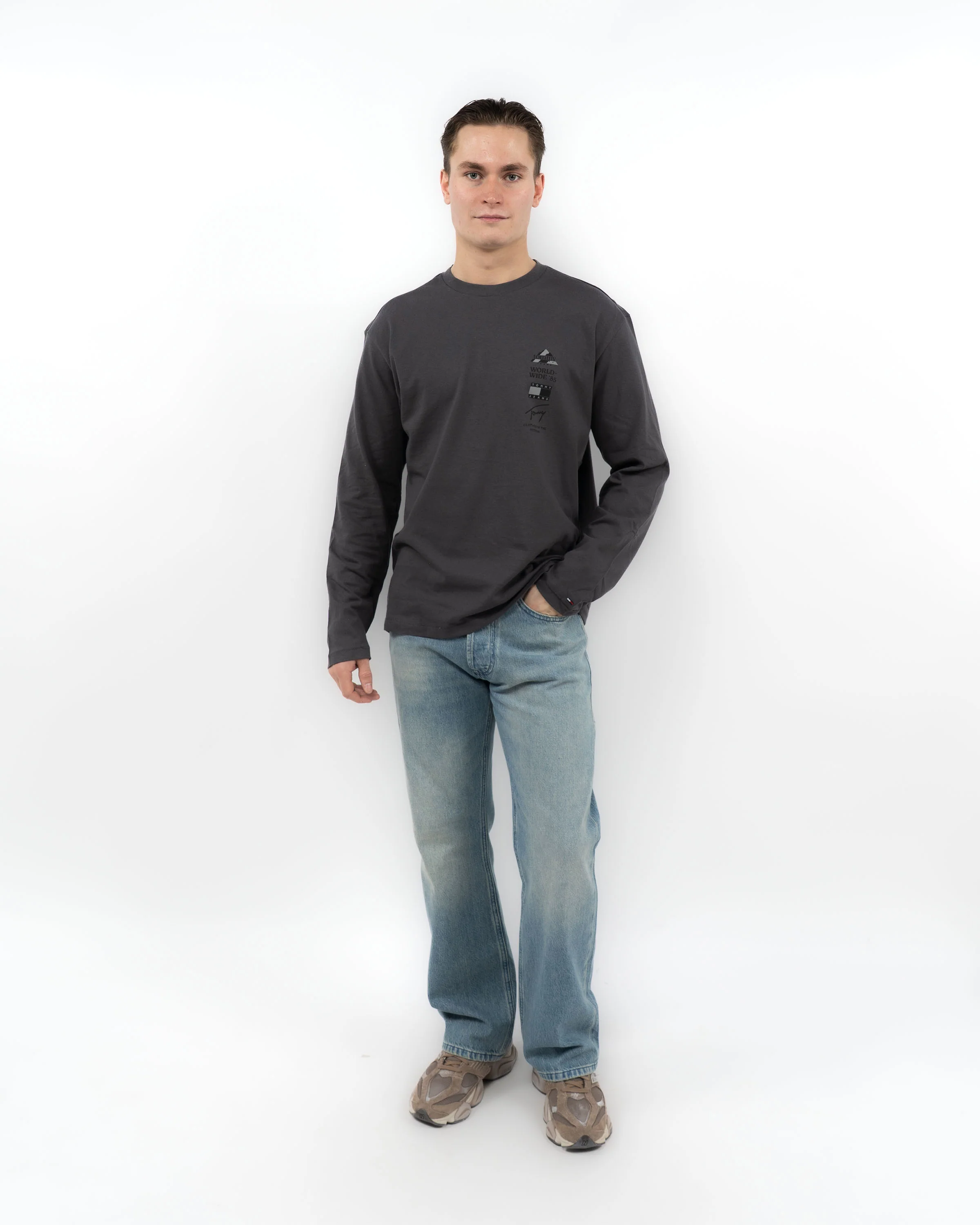 Peaks T-Shirt - Image 5