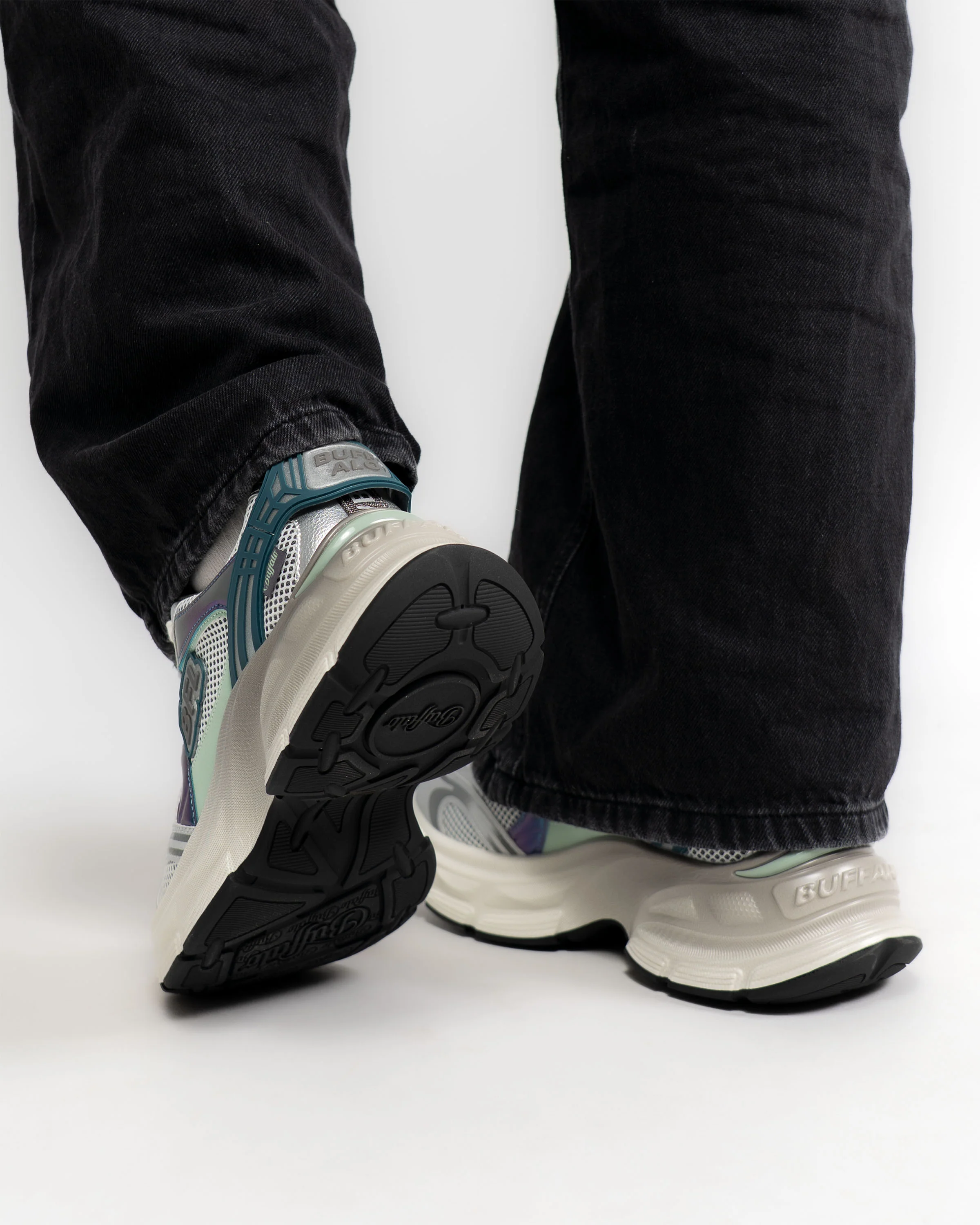 Ridr One Sneakers - Image 2