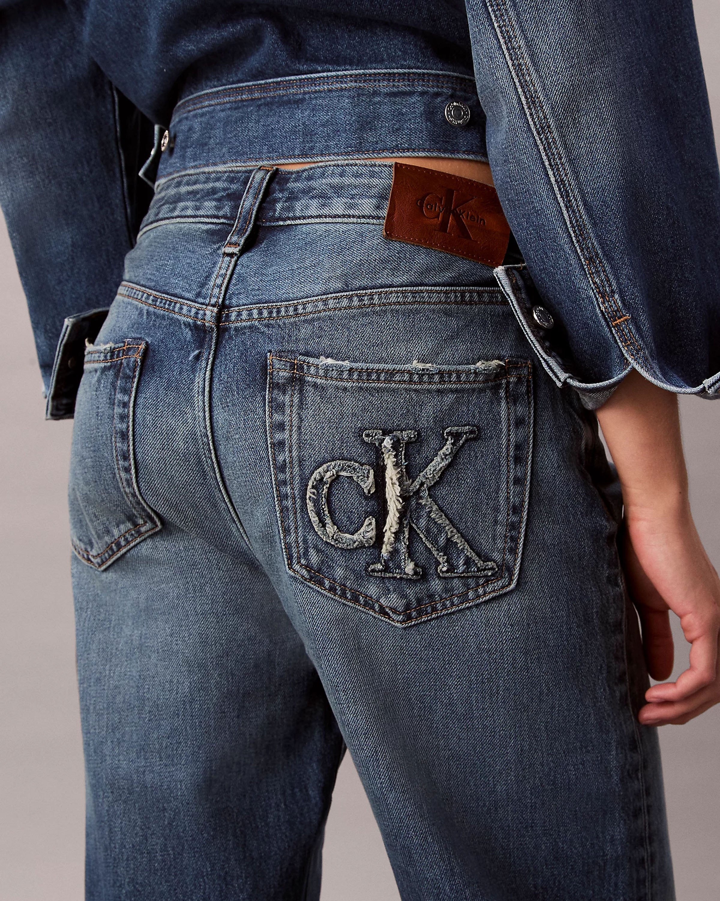 Signature 90S Jeans - Image 2