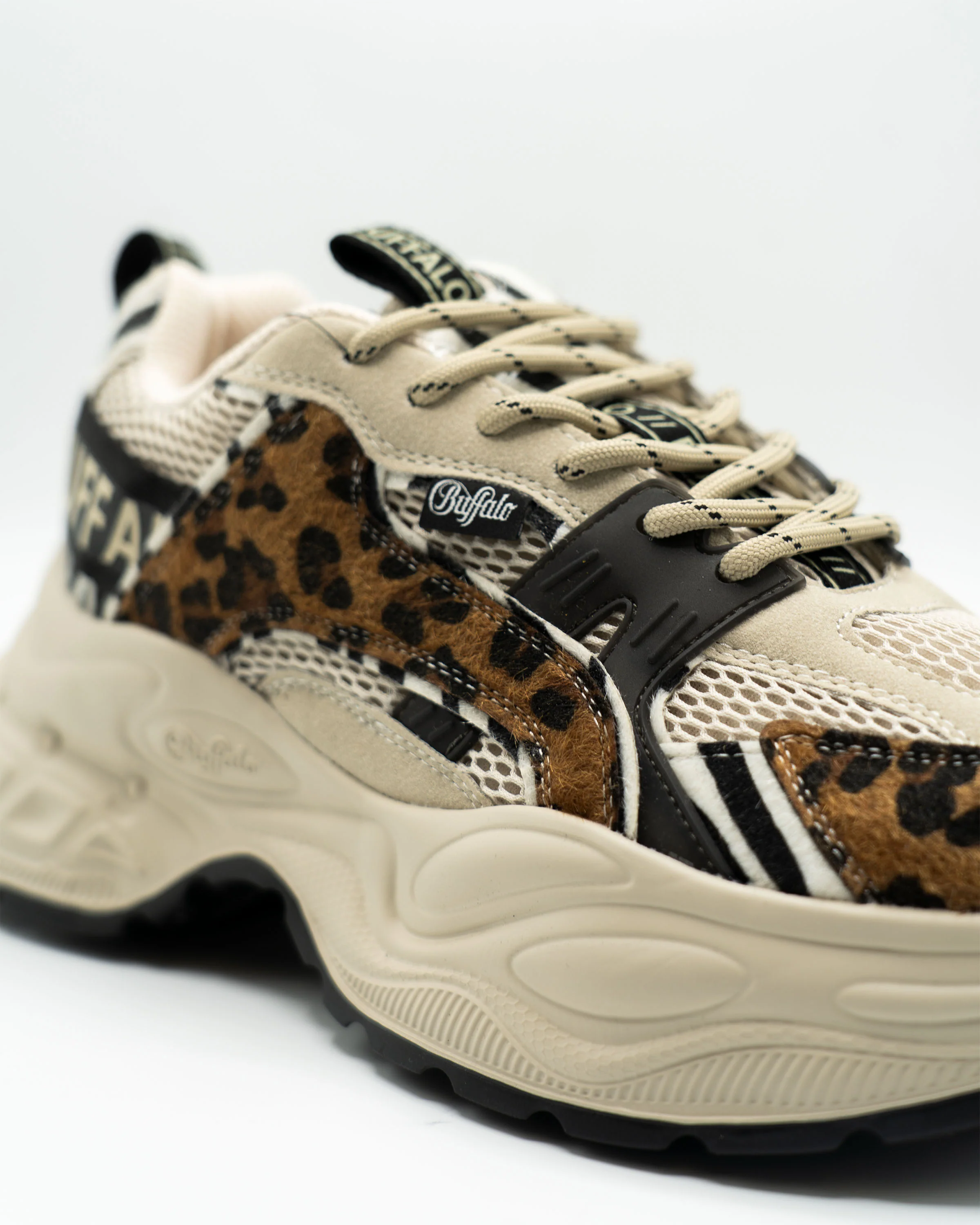 Yuno Sneakers - Image 5
